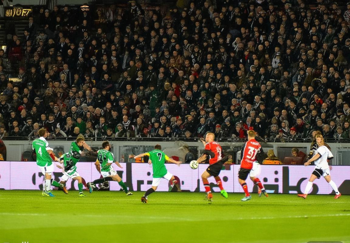 阿尔克马尔VS赫根：荷甲联赛球队对决，快速反击激战正酣(图2)